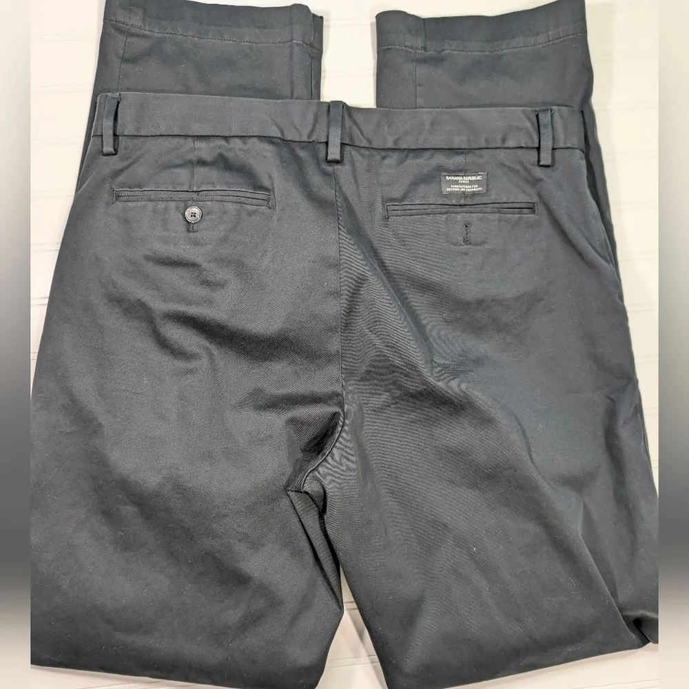 Banana Republic Black Emerson Chino 36 Inch Inseam